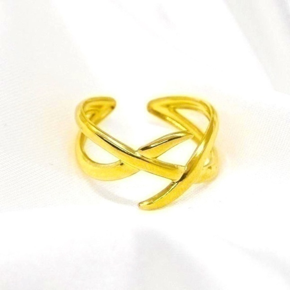 Gold Wavy Spike Ring